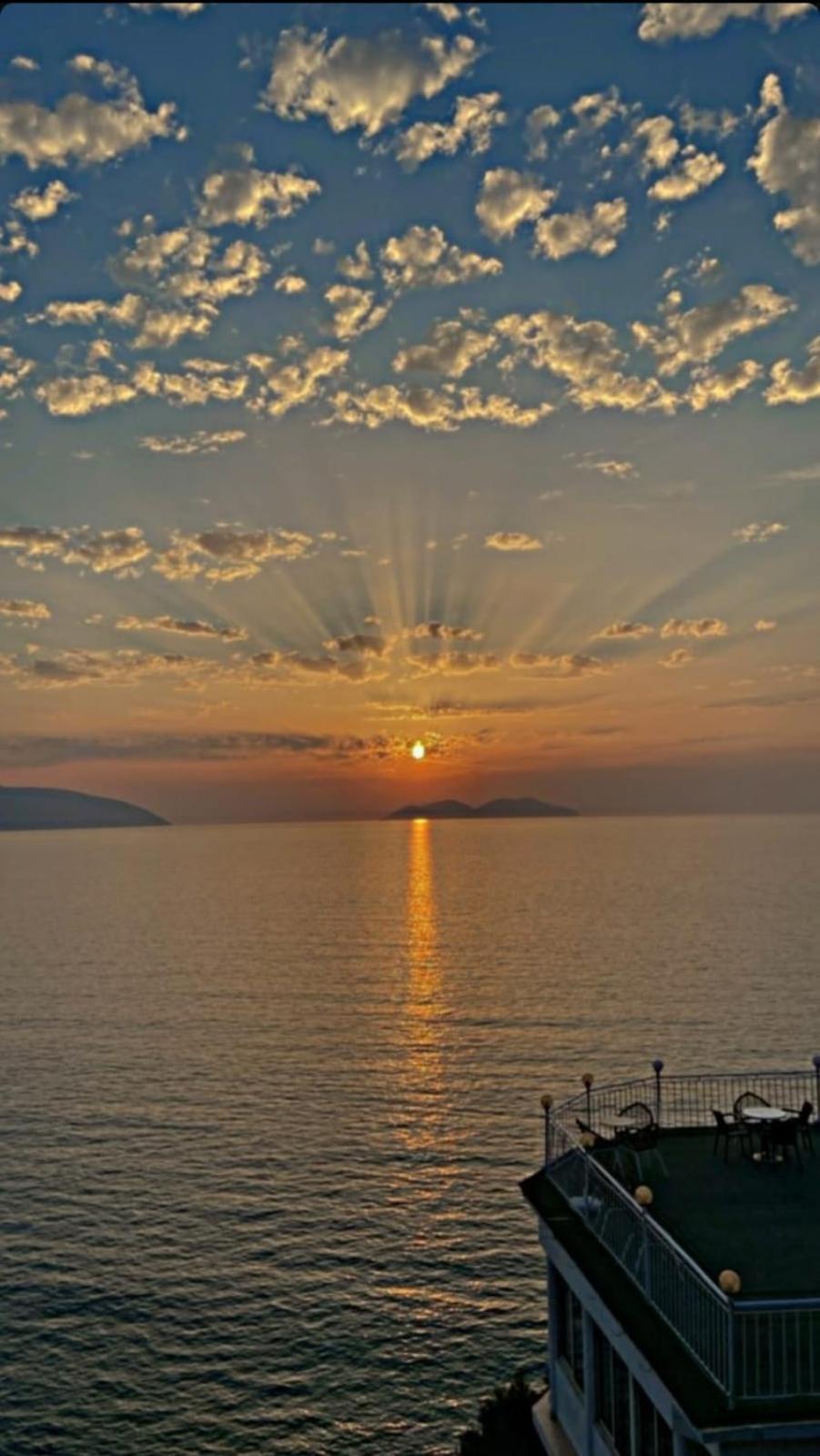 Blue Dream Holiday Hotel Vlorë Esterno foto