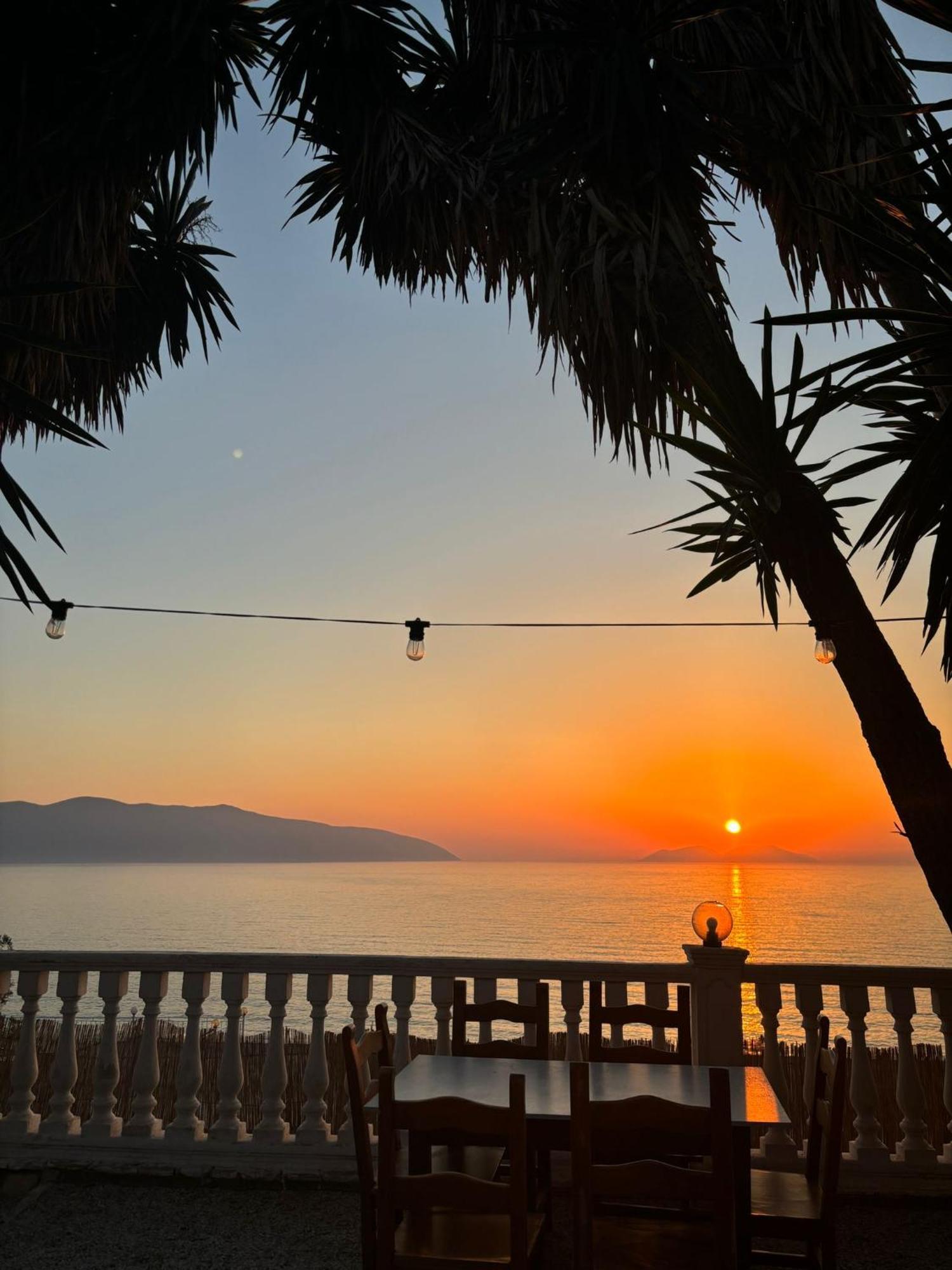 Blue Dream Holiday Hotel Vlorë Esterno foto