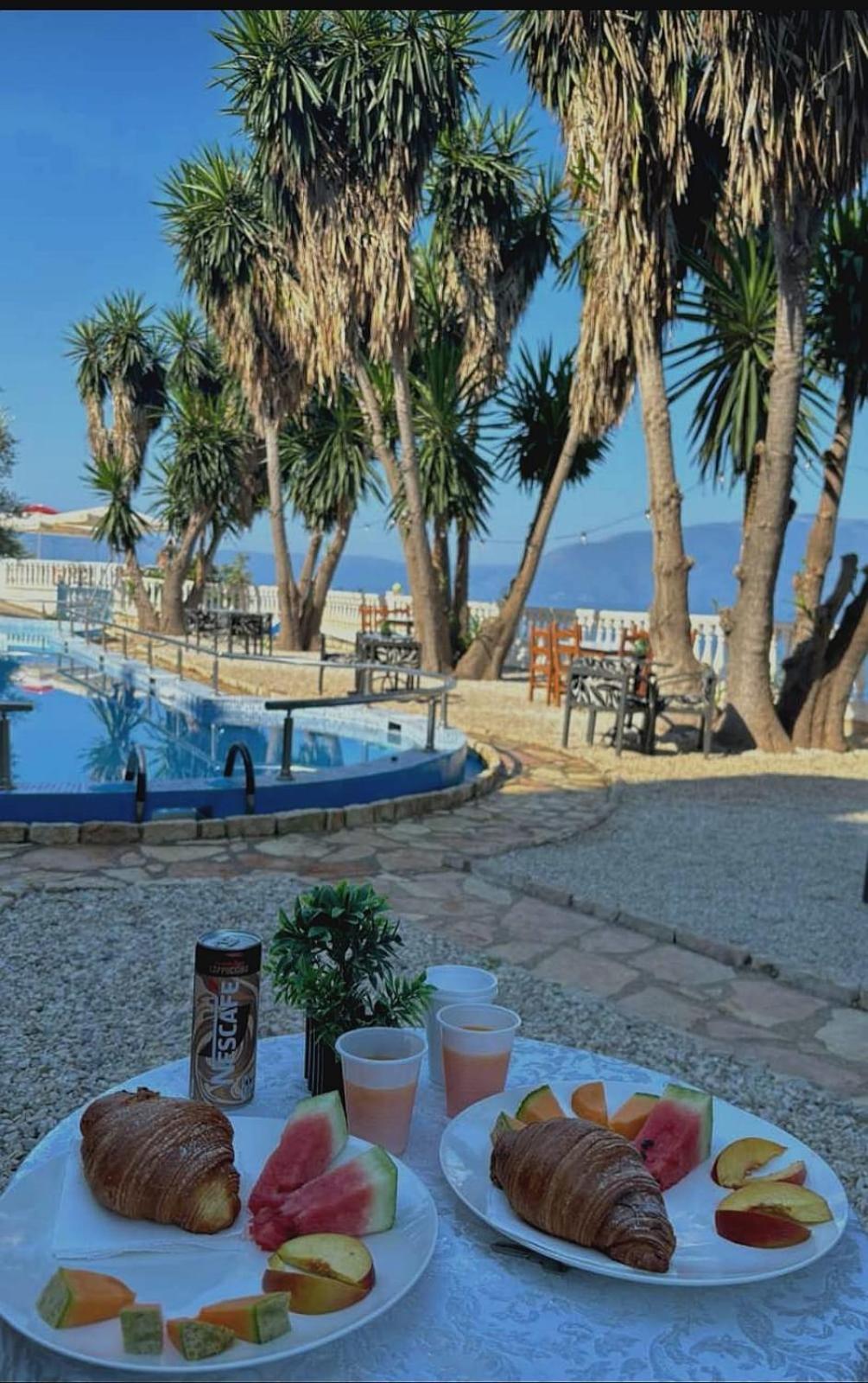Blue Dream Holiday Hotel Vlorë Esterno foto